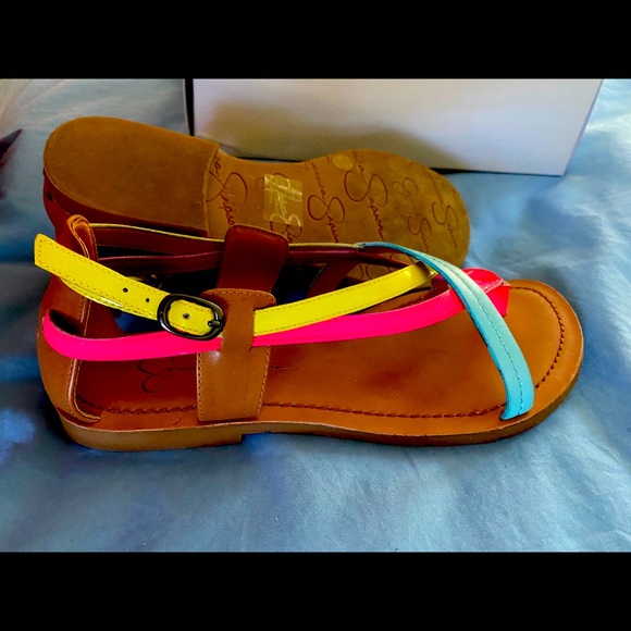 Jessica Simpson Shoes - Jessica Simpson size 6